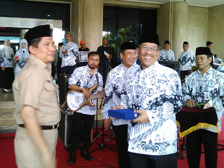 Pencarian PGRI Kab. Bima - Persatuan Guru Republik Indonesia Cabang Kab. Bima